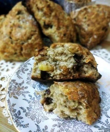 banana nut scones with chocolate chips